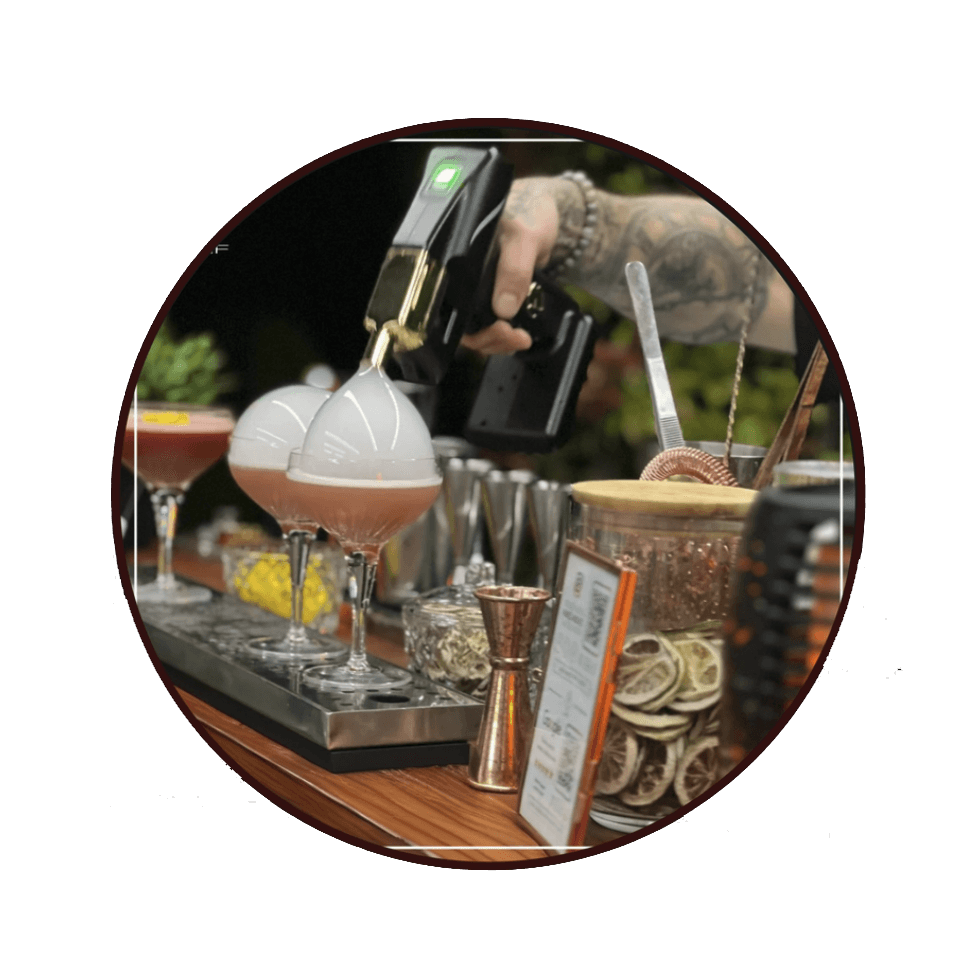 Cocktail signature avec bulle aromatique — JMF Bartending Concept